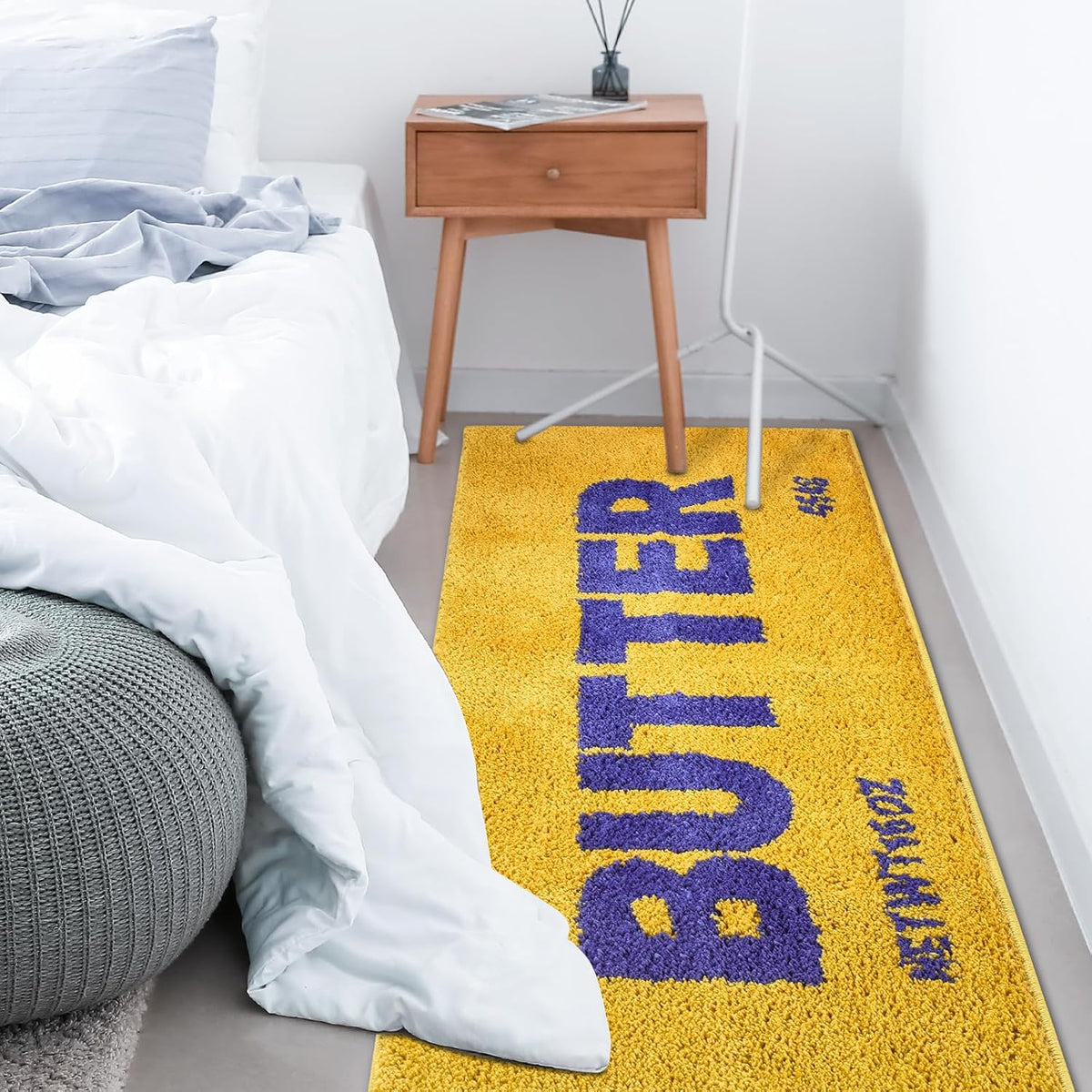 Tapis de salle de bain tufté à lettrage