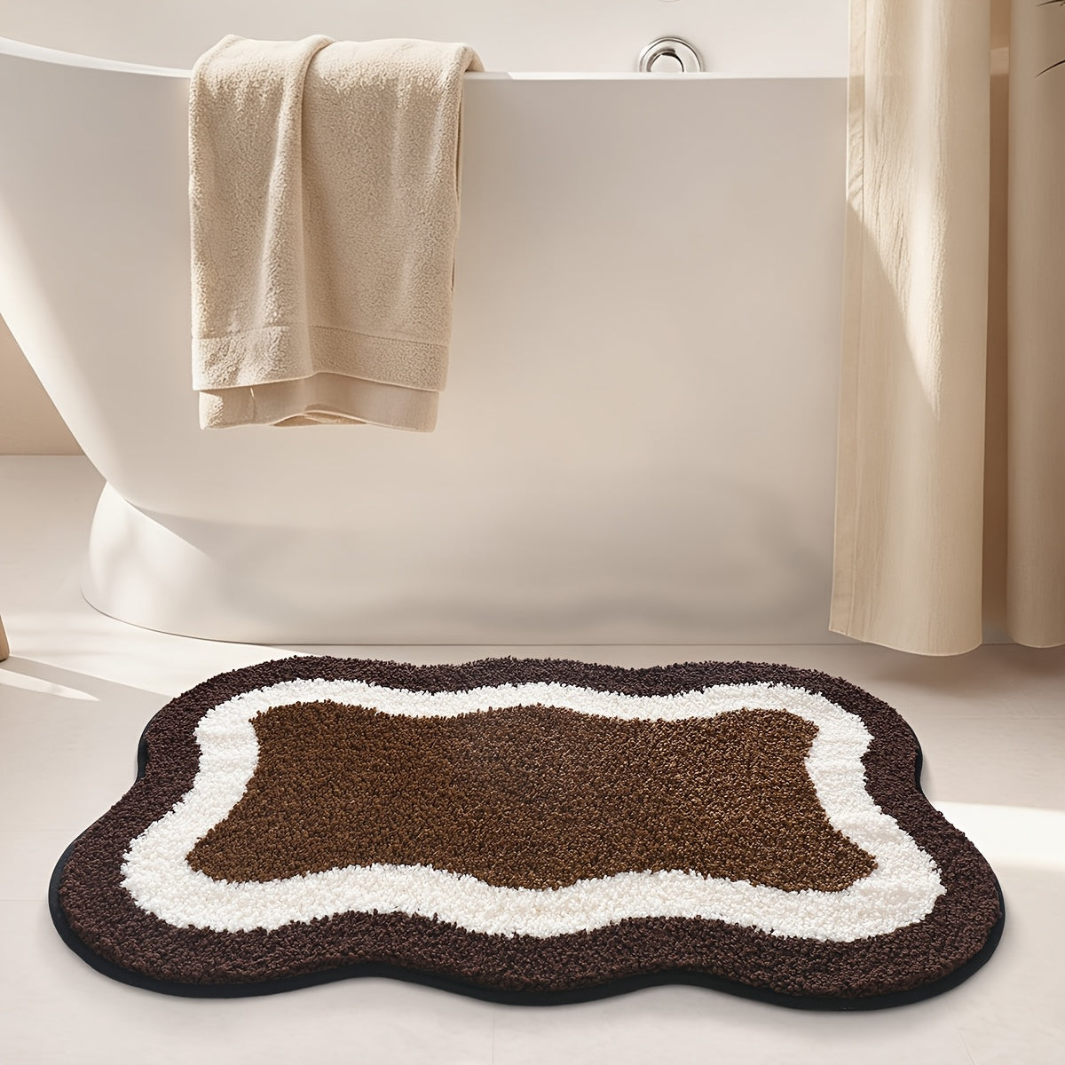 Tapis de salle de bain au contour ondulé, dos en TPR