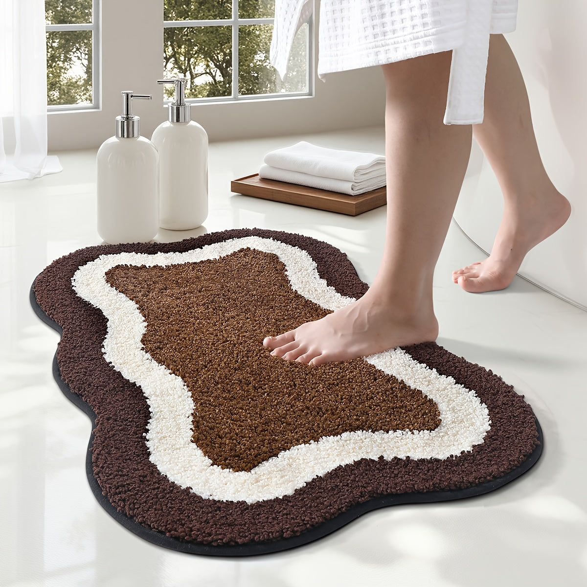 Tapis de salle de bain au contour ondulé, dos en TPR