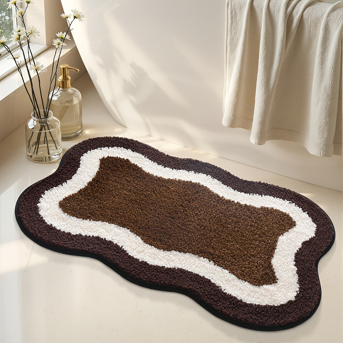 Tapis de salle de bain au contour ondulé, dos en TPR
