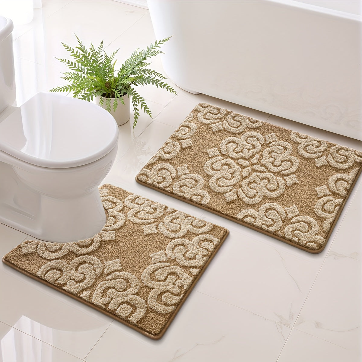 Tapis de salle de bain motif damas, découpe WC