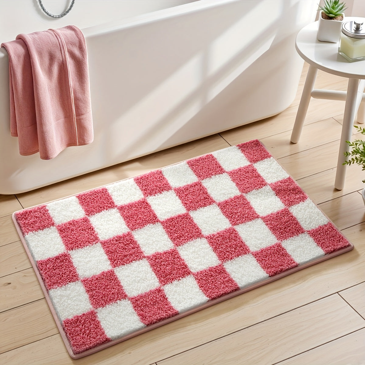 Tapis de salle de bain à damier floqué
