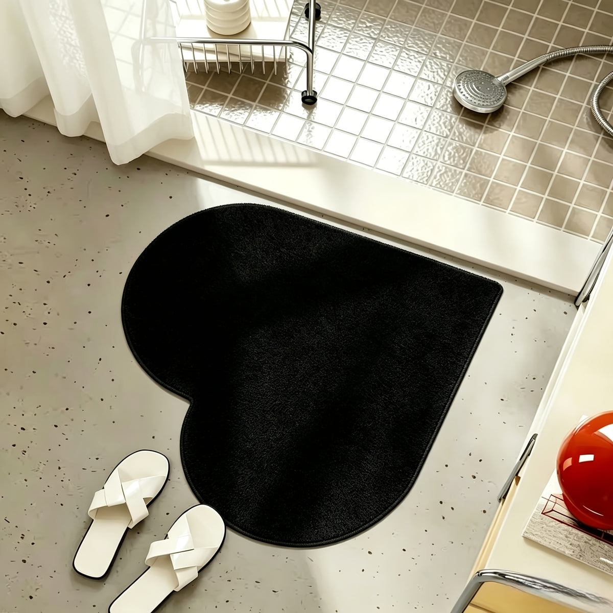 Tapis de Bain Noir en Forme de Cœur / 60*60 cm