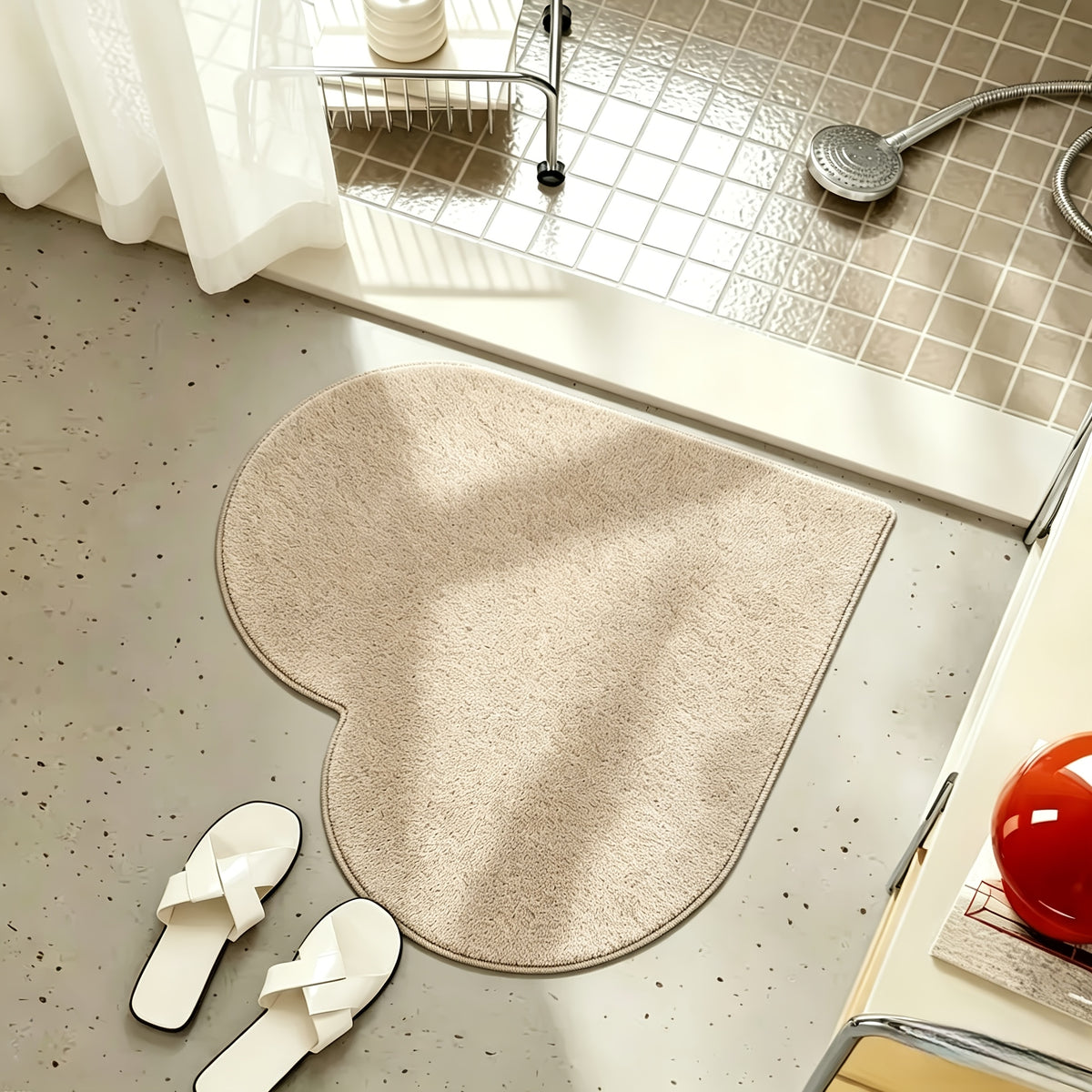 Tapis de bain en forme de cœur couleur chameau / 60*60 cm Image