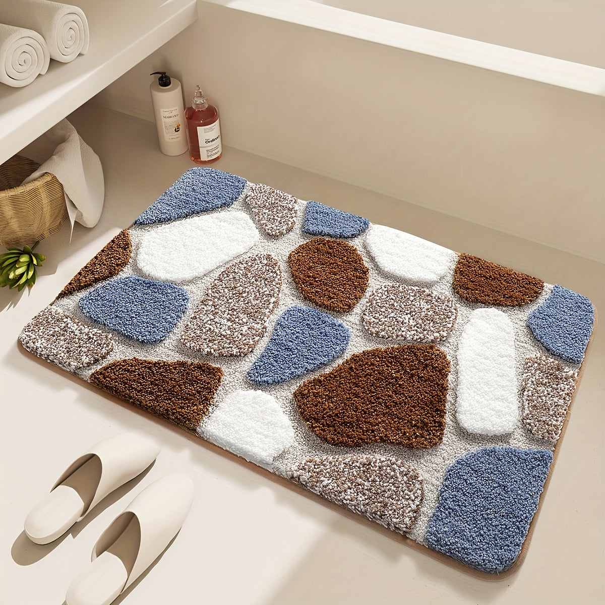 Tapis de salle de bain effet galets, relief tufté épais