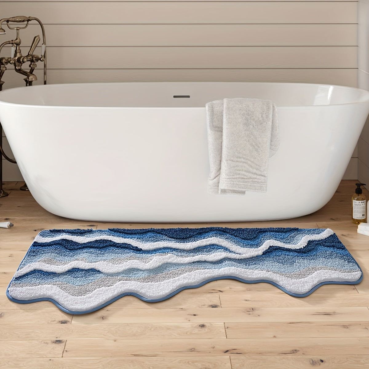 Tapis de salle de bain long, vagues tuftées en relief
