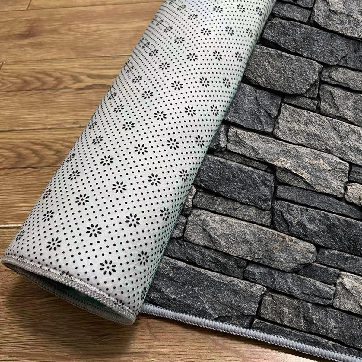 Tapis de salle de bain, mur de pierre empilée