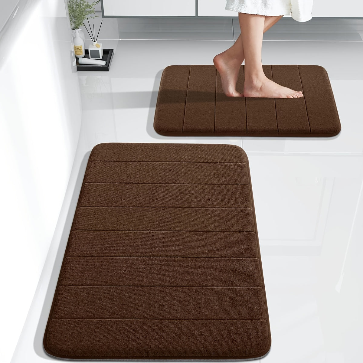 Tapis de salle de bain à rayures embossées