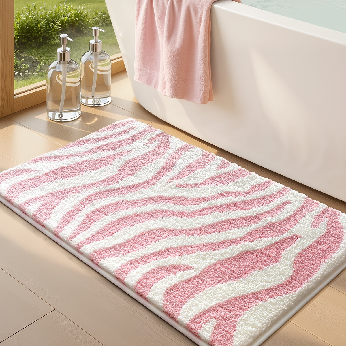 Tapis de salle de bain à rayures zébrées, trois