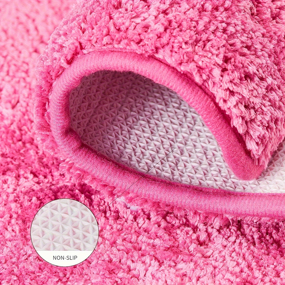 Tapis de salle de bain au lettrage tufté Hello Lovely